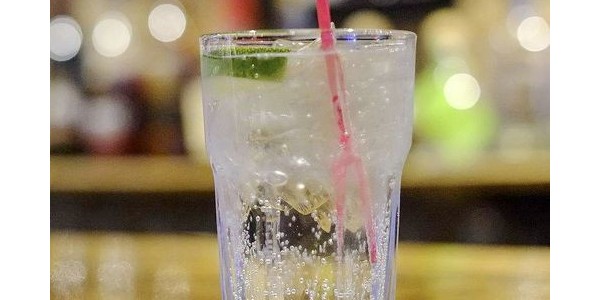 喝蘇打水能降尿酸？真相來了！